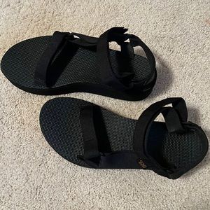 Teva Women's Flatform Universal Sandals/Black/size 9